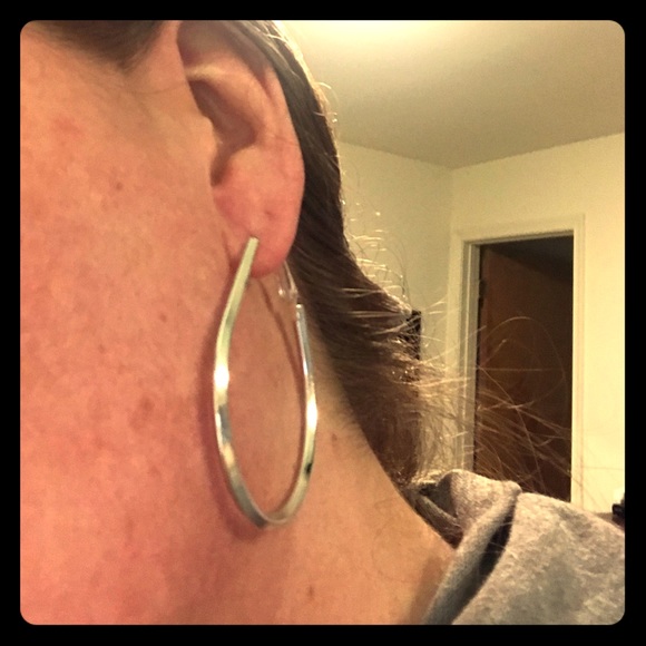 Silver tone Earrings - Picture 2 of 2